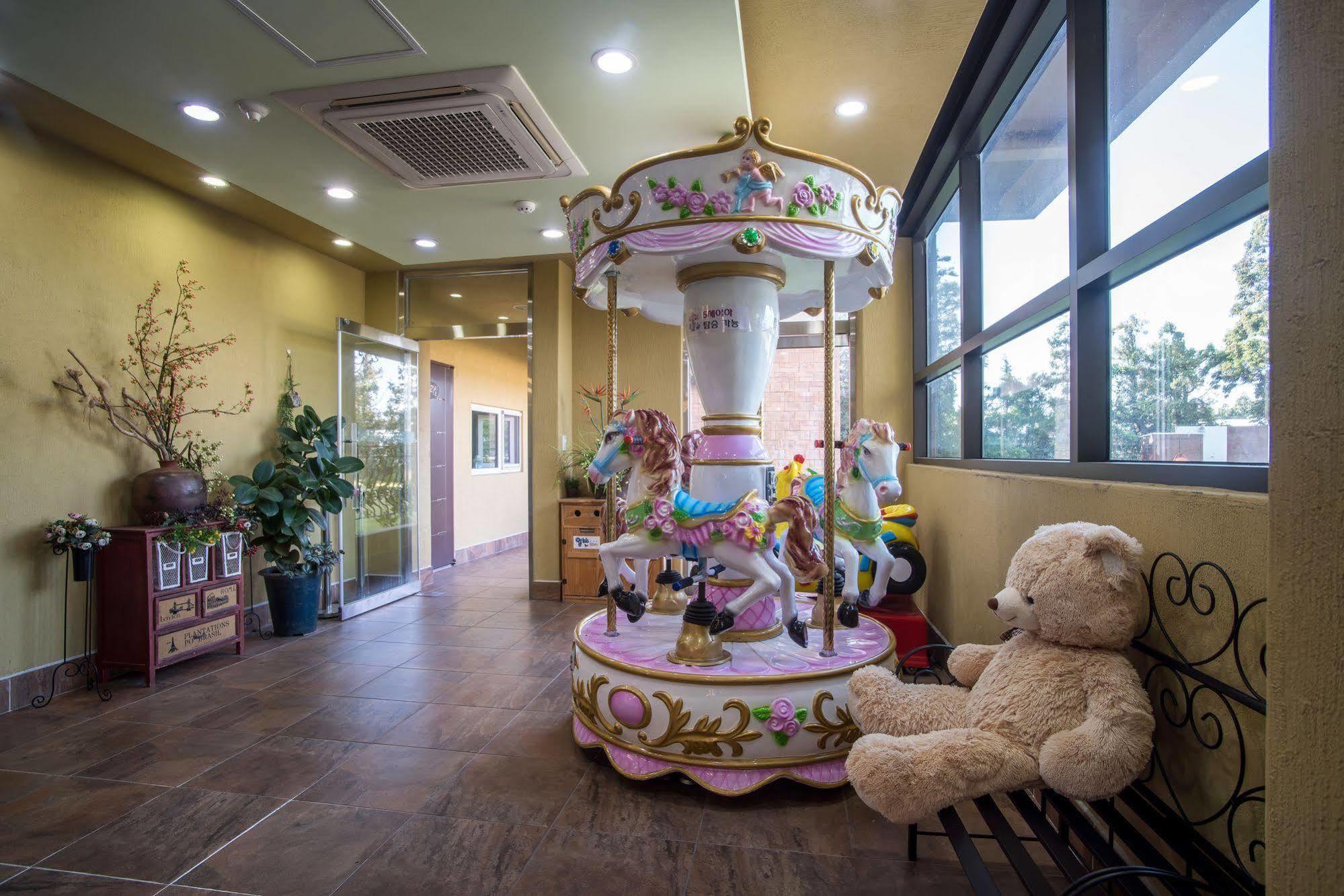 Famille Spa Resort Seogwipo Eksteriør bilde