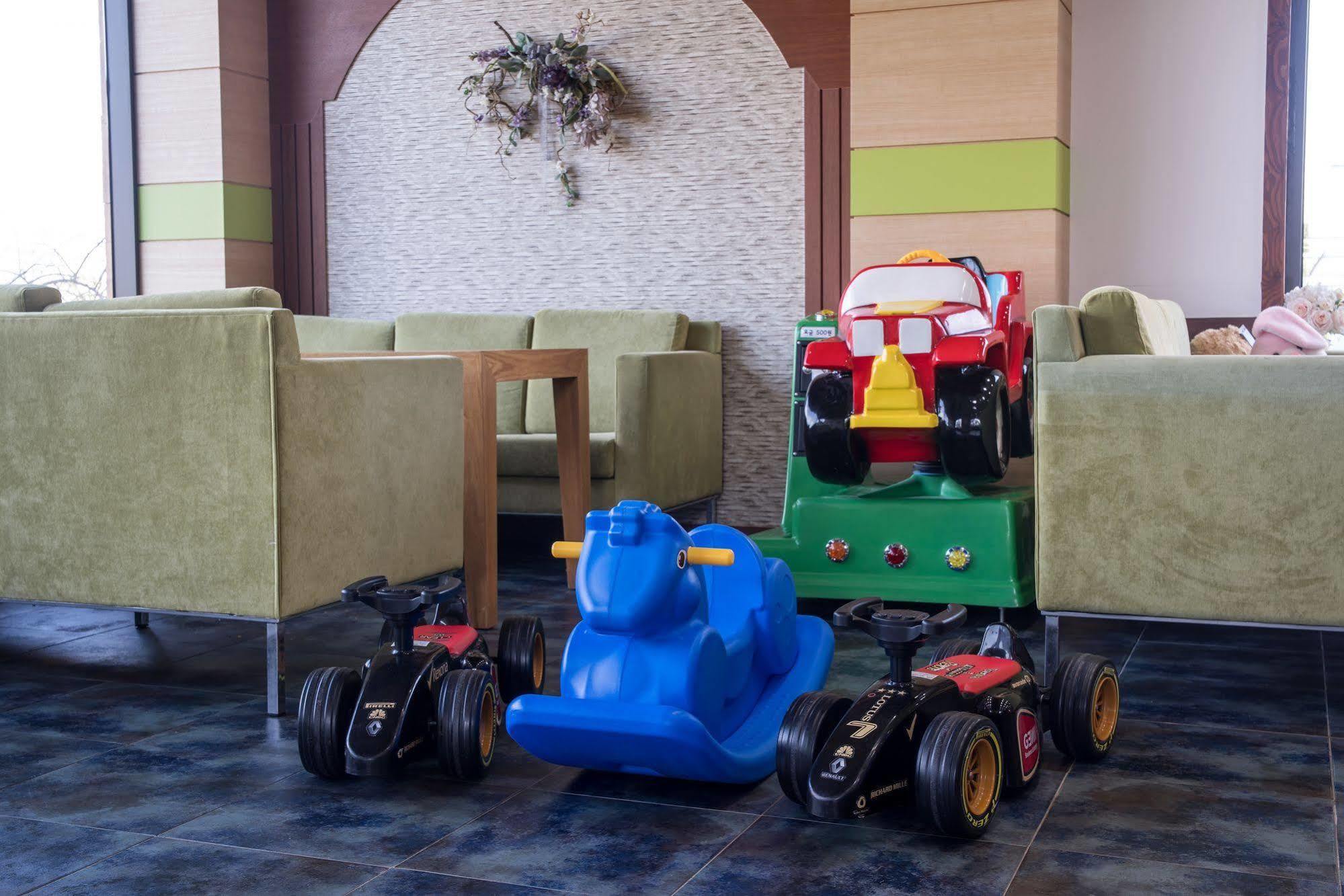 Famille Spa Resort Seogwipo Eksteriør bilde